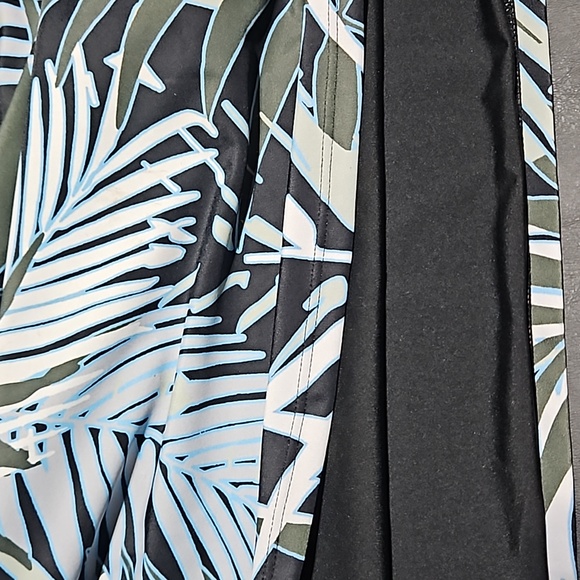 Coastal Blue Swim Top size M 8-10 - Picture 5 of 6